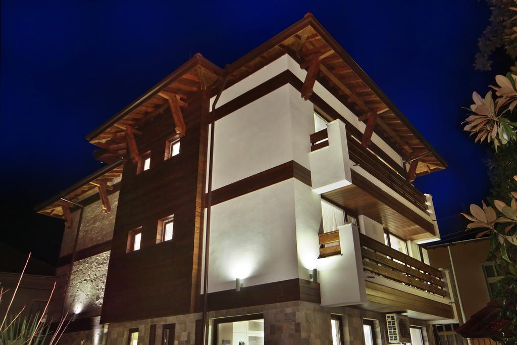 Anita Guest House & Relax Perushtitsa ภายนอก รูปภาพ