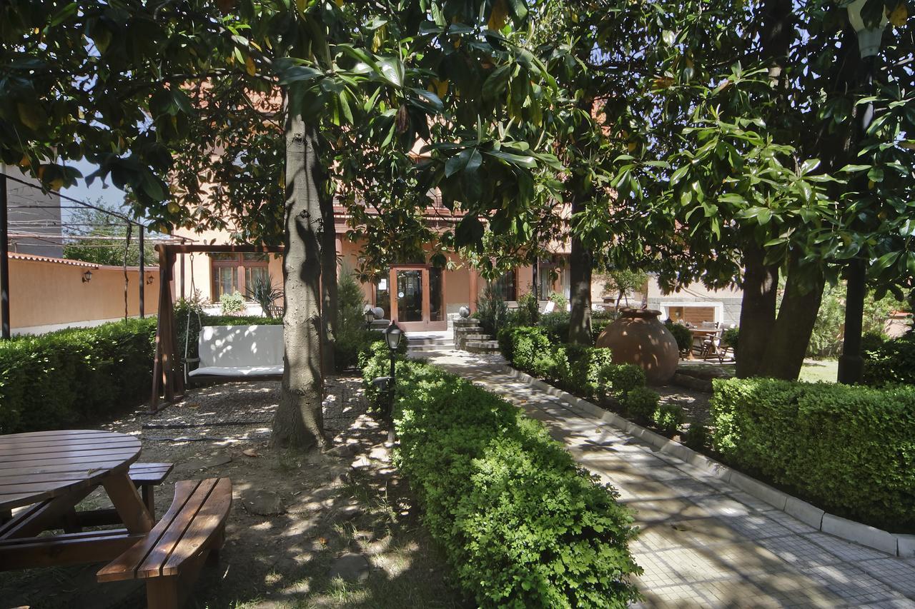 Anita Guest House & Relax Perushtitsa ภายนอก รูปภาพ
